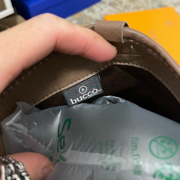 EUC Women Size 8 Bucco Faux Leather Riding Boots With Zipper & 1.25” Heels Brown - Picture 7 of 13